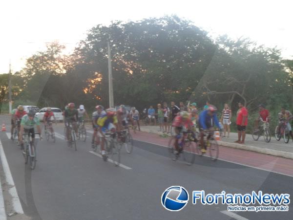 Associa&ccedil;&atilde;o Desportiva Corredores do Sert&atilde;o realiza 2&ordf; Corrida Cicl&iacute;stica de anivers&aacute;rio.(Imagem:FlorianoNews)