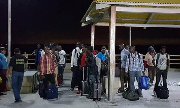 Barco com imigrantes &agrave; deriva &eacute; resgatado na costa do Maranh&atilde;o.(Imagem:Divulga&ccedil;&atilde;o/Governo do Maranh&atilde;o)
