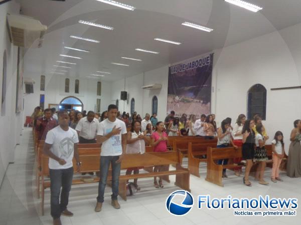 Igrejas de Floriano e Bar&atilde;o realizaram missas e cultos para saudar o Ano Novo. (Imagem:FlorianoNews)