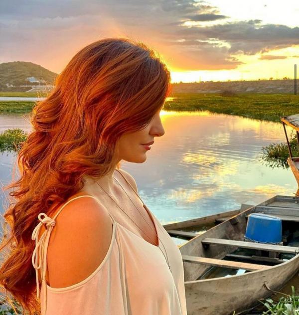 Mayana Neiva retorna à PB para gravar documentário e iniciar carreira musical com dois clipes