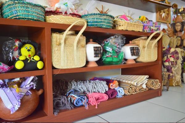 Lojas da Central de Artesanato oferecem produtos únicos que representam a cultura piauiense