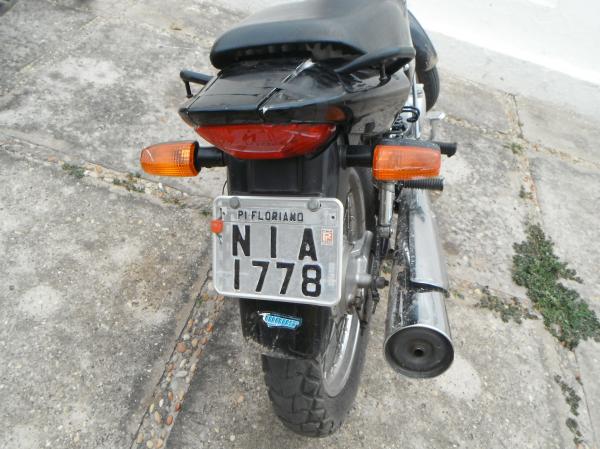 Opera&ccedil;&atilde;o Pente Fino: Pol&iacute;cia Militar prendeu suspeitos por tr&aacute;fico de drogas.(Imagem:FlorianoNews)