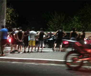 Filho é assassinado e pai baleado enquanto trafegavam de moto no Dirceu