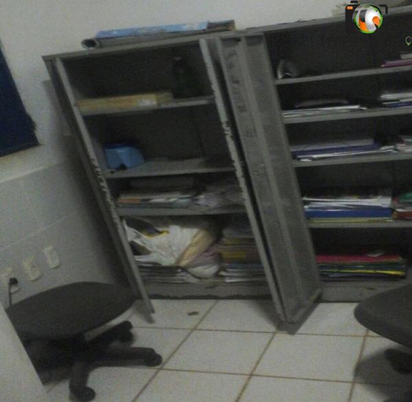 Escola foi invadida no interior do Piau&iacute;.(Imagem:Realidade em Foco)