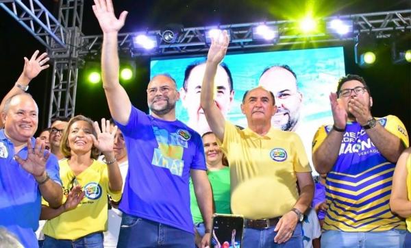 Caminhada e com&iacute;cio de Ant&ocirc;nio Reis atraem grande p&uacute;blico no Conjunto Aparecida Proc&oacute;pio em Floriano(Imagem:Reprodu&ccedil;&atilde;o/Instagram)