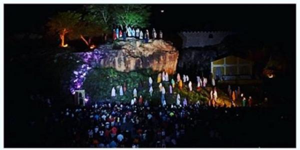 Segundo dia do espetáculo da Paixão de Cristo emociona público em Floriano