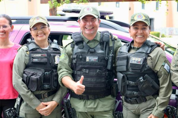  PMPI entrega viatura lil&aacute;s e implanta a Patrulha Maria da Penha em Barras(Imagem:Divulga&ccedil;&atilde;o)