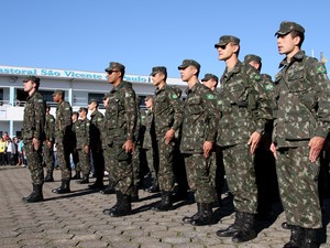 Exército abre 44 vagas de nível superior para oficiais e capelães