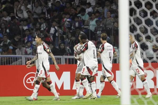Central C&oacute;rdoba x Flamengo gol Arrascaeta.(Imagem:Eduardo RAPETTI / AFP)