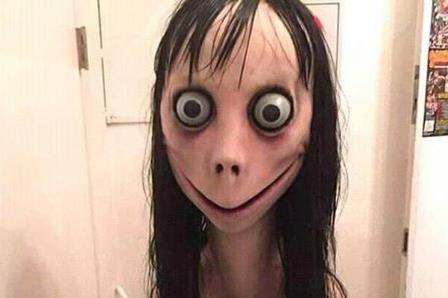 Boneca Momo aparece em vídeos infantis e ensina suicídio