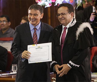 Diplomado, Wellington Dias defende reforma administrativa e cortes no governo