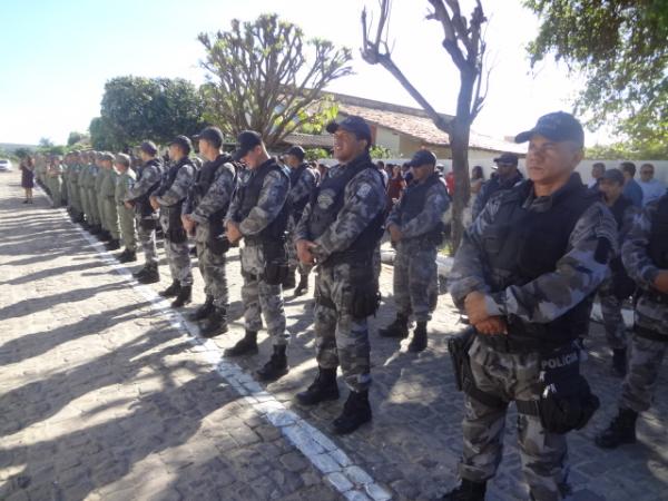 Deputado Gustavo Neiva prestigiou solenidade no 3&ordm; BPM de Floriano.(Imagem:FlorianoNews)