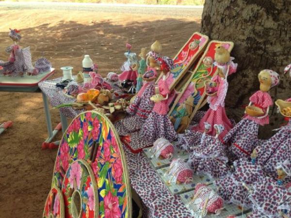 Prefeito participa do encerramento do curso de artesanato na comunidade Buqueir&atilde;o.(Imagem:Secom)
