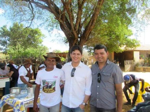 En&eacute;as Maia prestigia Festa do Vaqueiro em Ribeira do PI.(Imagem:Assessoria de Comunica&ccedil;&atilde;o)