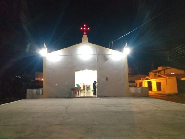 Encerrado os festejos de Santa Teresinha no bairro Bosque em Floriano