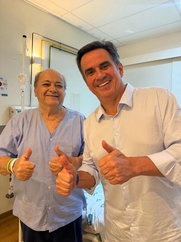 Ciro visita Silvio, ainda internado, e anuncia: Terá alta a tempo de passar o Natal em casa