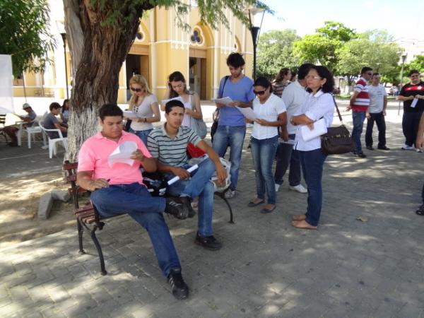 Servidores federais realizam ato p&uacute;blico em Floriano.(Imagem:FlorianoNews)