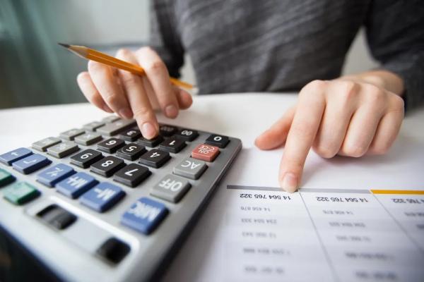 Mais de 800 mil piauienses estão endividados e dívidas ultrapassam R$ 2,6 bilhões, diz Serasa
