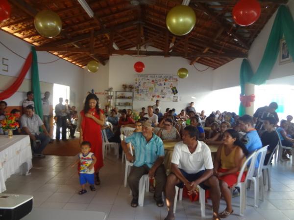 CAPS II realiza festa de Natal para usu&aacute;rios e familiares. (Imagem:FlorianoNews)