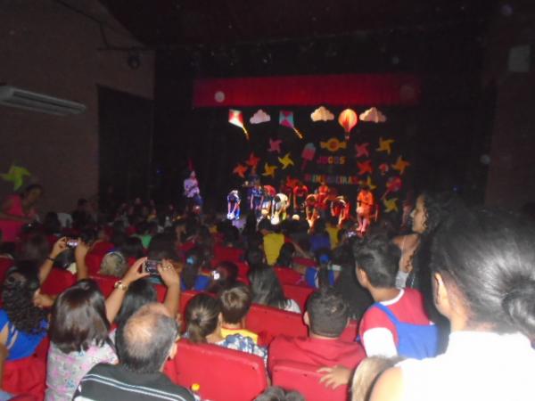 Escola Pequeno Pr&iacute;ncipe realiza XIV Feira de Conhecimento.(Imagem:FlorianoNews)