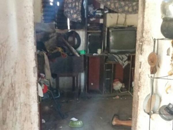Mulher é presa e confessa ter matado marido com uma facada