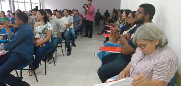 Prefeitura de Floriano volta às atividades para o ano de 2020(Imagem:FlorianoNews)
