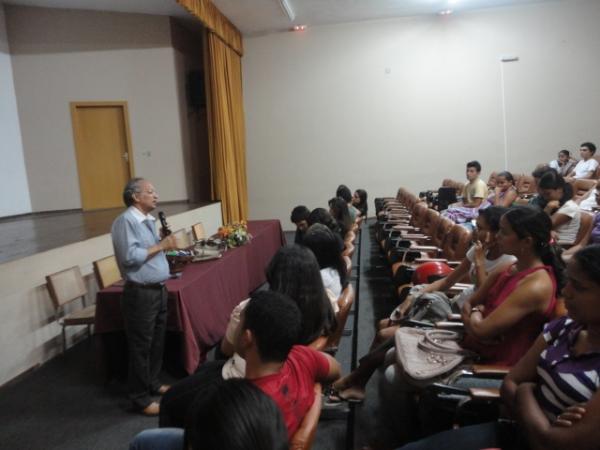 IFPI realiza palestra em comemora&ccedil;&atilde;o ao dia do Bi&oacute;logo.(Imagem:FlorianoNews)