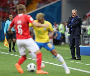 Para Tite, ansiedade atrapalhou jogadores do Brasil na estreia