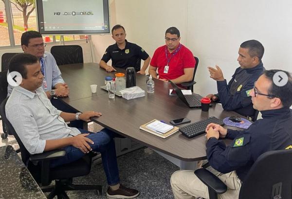 PRF Piau&iacute; e Deputado Federal unem esfor&ccedil;os para viabilizar obten&ccedil;&atilde;o da CNH a pessoas em situa&ccedil;&atilde;o de vulnerabilidade.(Imagem:Reprodu&ccedil;&atilde;o/Instagram)