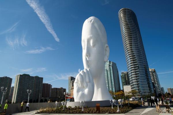 Escultura branca maciça em Nova Jersey convida a "ouvir o silêncio da água"