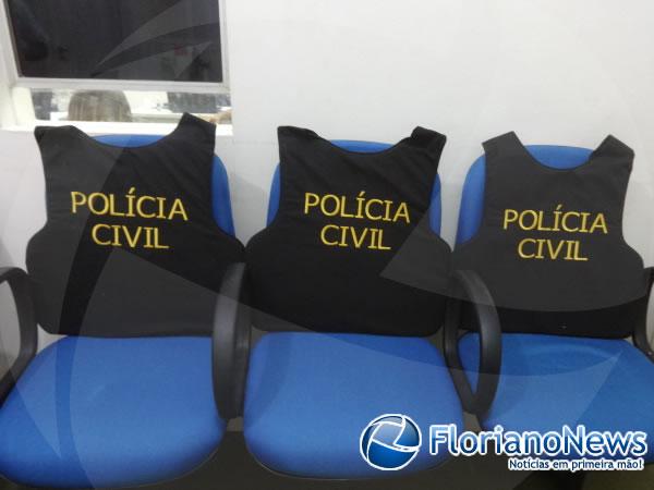 Pol&iacute;cia Civil de Floriano recebe novos coletes &agrave; prova de balas.(Imagem:FlorianoNews)