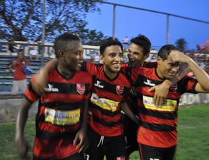 Fla-PI aproveita sequência de jogos sem viagens para entrosar elenco