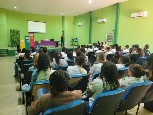 Escolas intensificam prepara&ccedil;&atilde;o dos estudantes para o Saeb.(Imagem:Divulga&ccedil;&atilde;o)