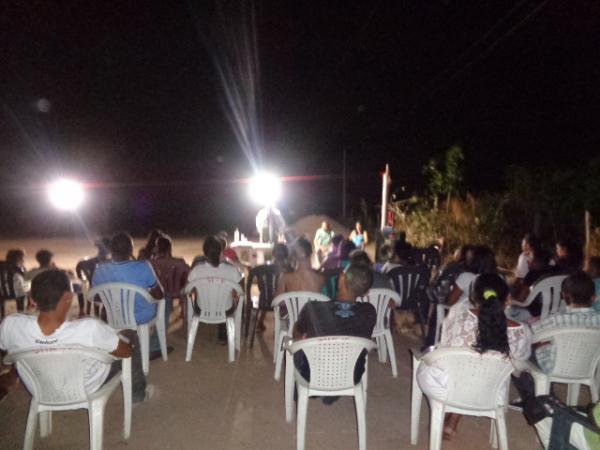 Moradores participaram de missa na localidade rural Água Boa