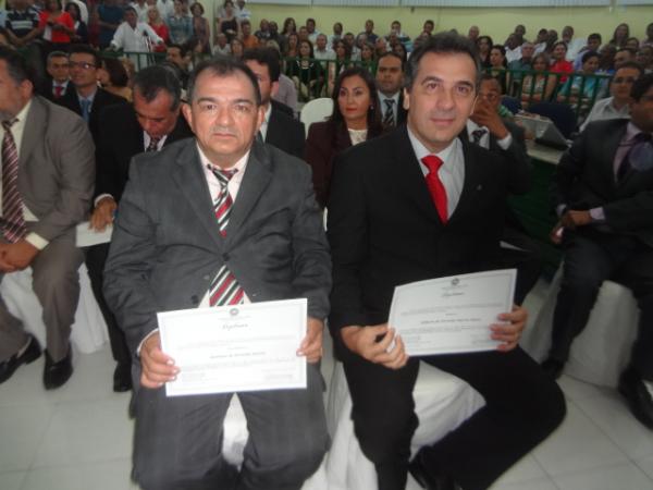 Prefeito, vice e vereadores eleitos são diplomados em Floriano