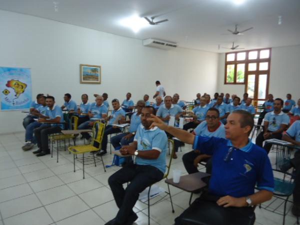 Floriano sedia IV Congresso Diocesano do Ter&ccedil;o dos Homens.(Imagem:FlorianoNews)