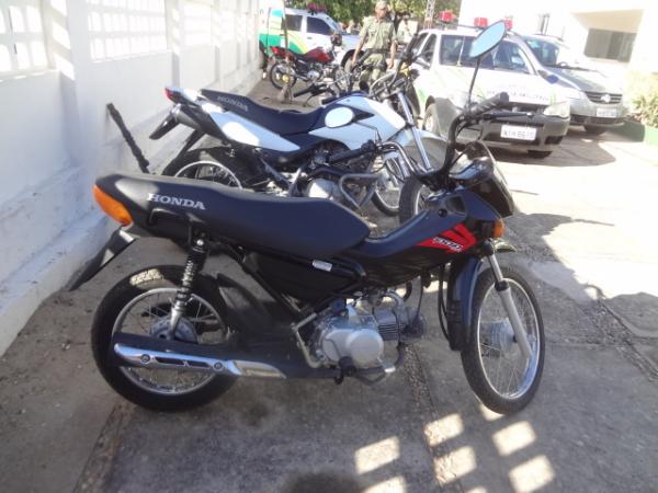 Pol&iacute;cia realiza opera&ccedil;&atilde;o e apreende ve&iacute;culos em Floriano.(Imagem:FlorianoNews)