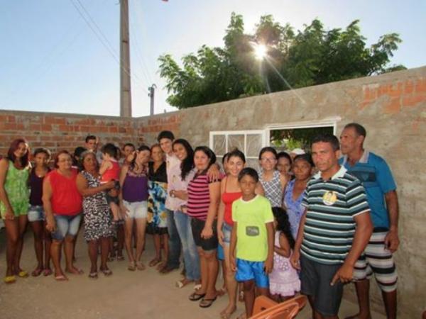 En&eacute;as Maia visita sul do Piau&iacute;.(Imagem:Jaquelina Nascimento)