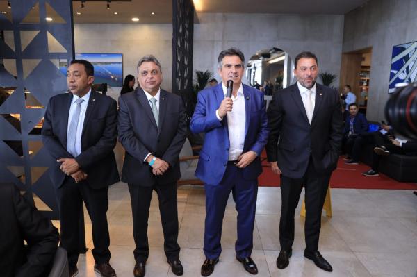 Senador Ciro Nogueira promove almo&ccedil;o de confraterniza&ccedil;&atilde;o com prefeitos piauienses.(Imagem:Divulga&ccedil;&atilde;o)