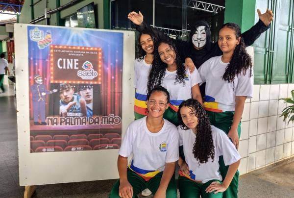 Sessão de cinema vira aula criativa e prepara alunos para o Saeb em Escola de Tempo Integral