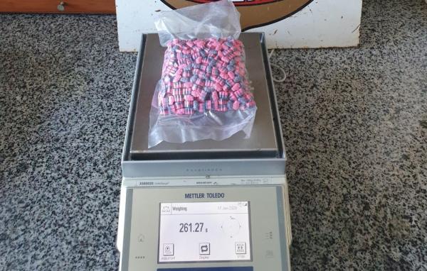 Ao todo, foram apreendidos 512 compridos de ecstasy, remetidos pelos Correios (Imagem:Divulga&ccedil;&atilde;o/PF)