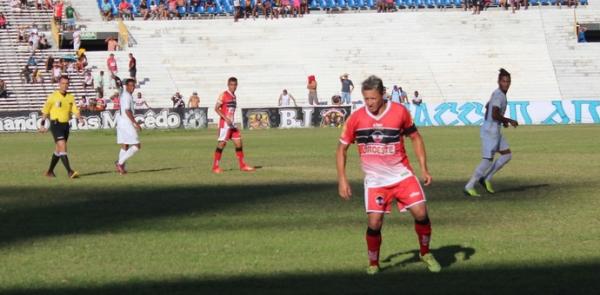 Em partida acirrada, Marab&aacute; teve desempenho apagado.(Imagem:Daniel Cunha)