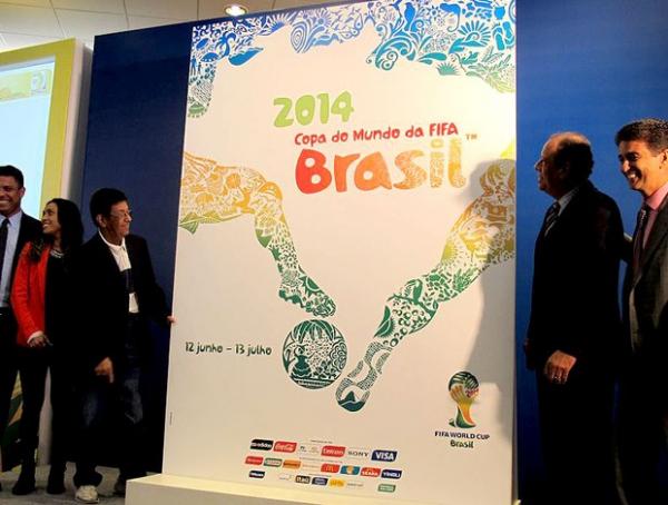 Embaixadores da Copa apresentam o p&ocirc;ster oficial do Mundial de 2014.(Imagem:Marcelo Baltar )