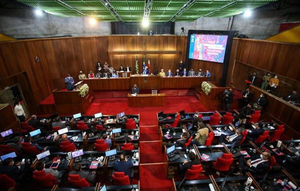 Deputados propõem emendas para Hospital São Marcos, Uespi e energia solar