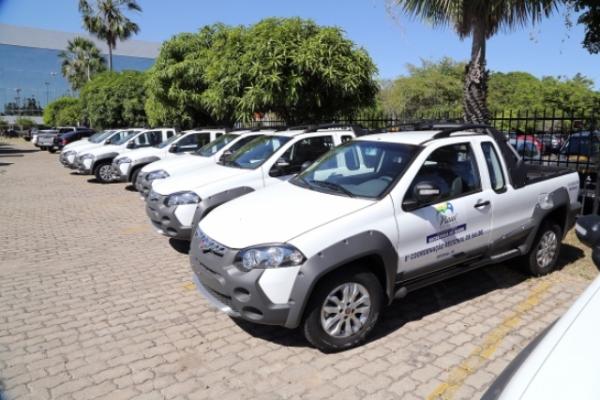 Assinatura de convenios e entrega de veiculos para as regionais de sa&uacute;de.(Imagem:Thiago Amaral)