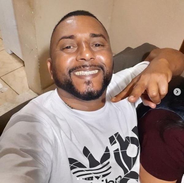 MC Raposão, de "Estrada da Posse", morre aos 45 anos