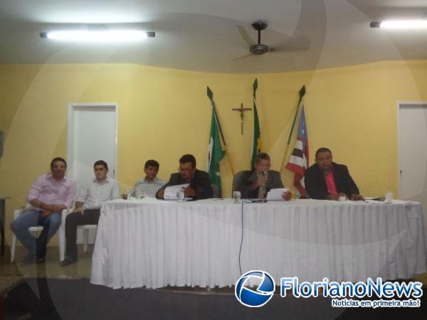 C&acirc;mara de Bar&atilde;o de Graja&uacute; encerra primeiro per&iacute;odo Legislativo de 2015. (Imagem:FlorianoNews)