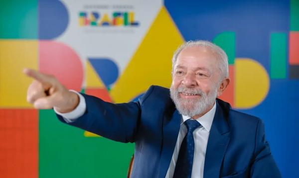"Vamos baixar o custo de vida", afirma Lula