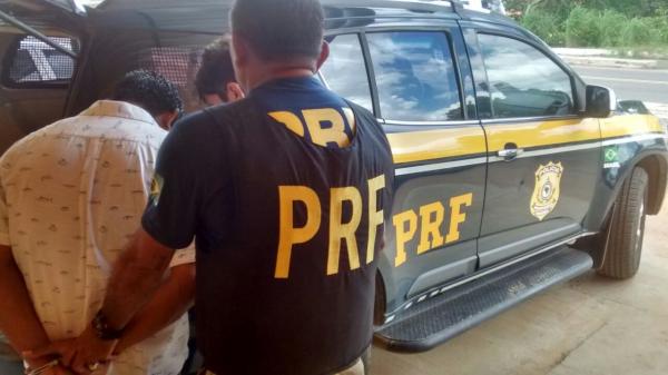 Suspeitos de aplicar golpes contra aposentados são presos pela PRF em Floriano