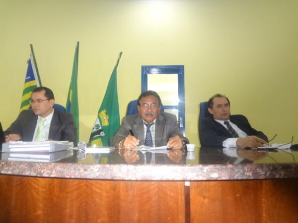 C&acirc;mara Municipal de Floriano encerra Sess&otilde;es da primeira quinzena do m&ecirc;s de junho.(Imagem:FlorianoNews)